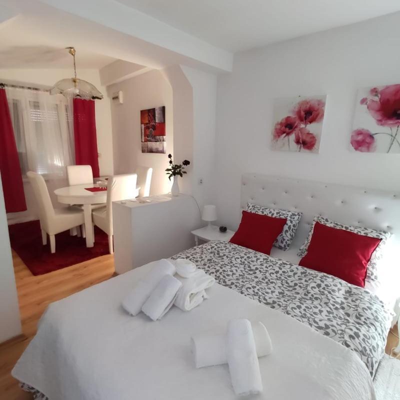 Gardos Apartment เบลเกรด ภายนอก รูปภาพ